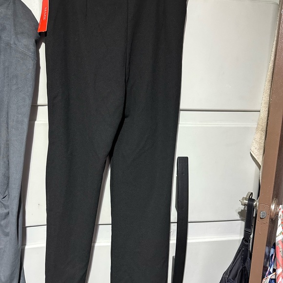 BNWT Maze Women’s Black Size 3X Crepe Stretch Dress Slacks. - Picture 5 of 5